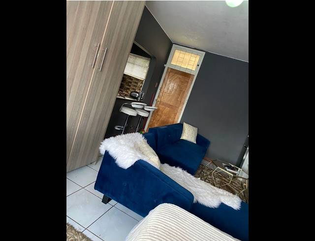 0.5 BEDROOM FLAT FOR SALE IN GLENWOOD